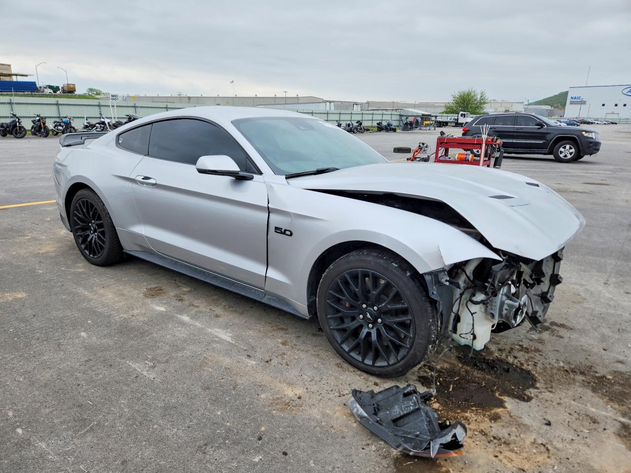 2019 Ford Mustang Gt - zdjęcie 4