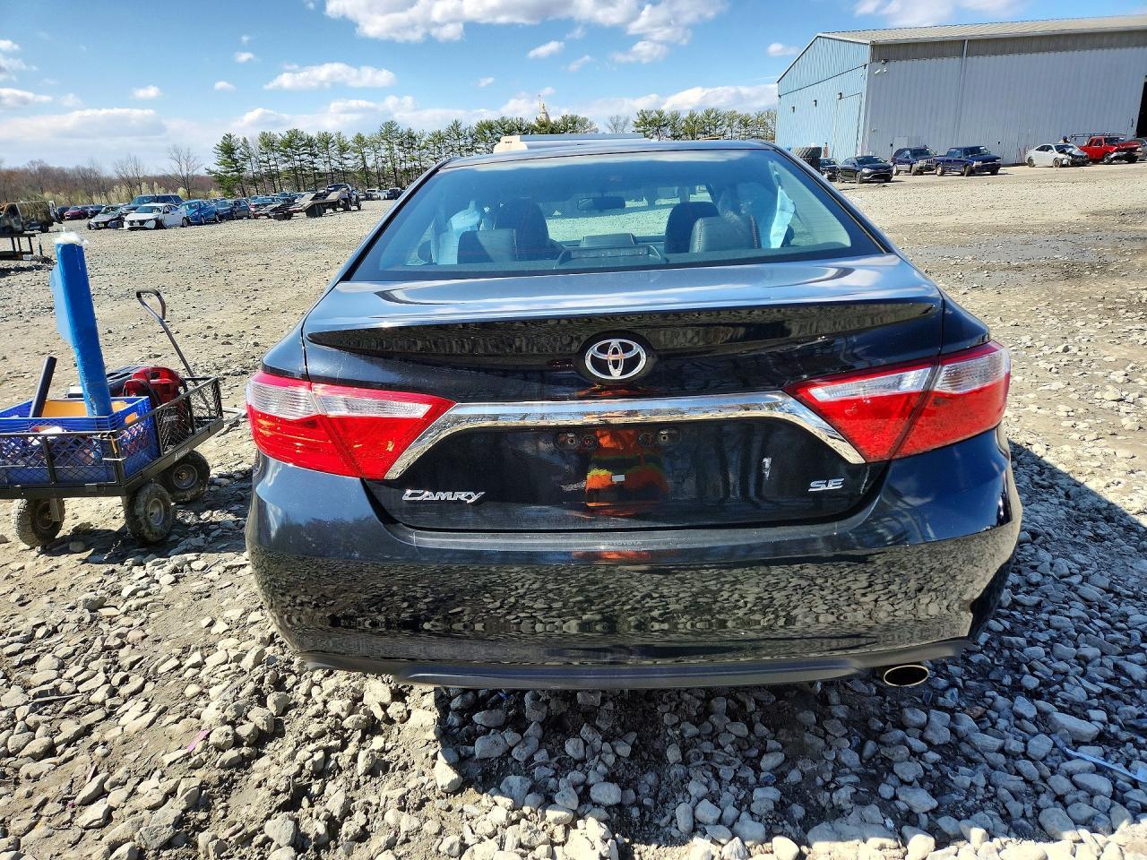 2017 Toyota Camry Se - zdjęcie 6
