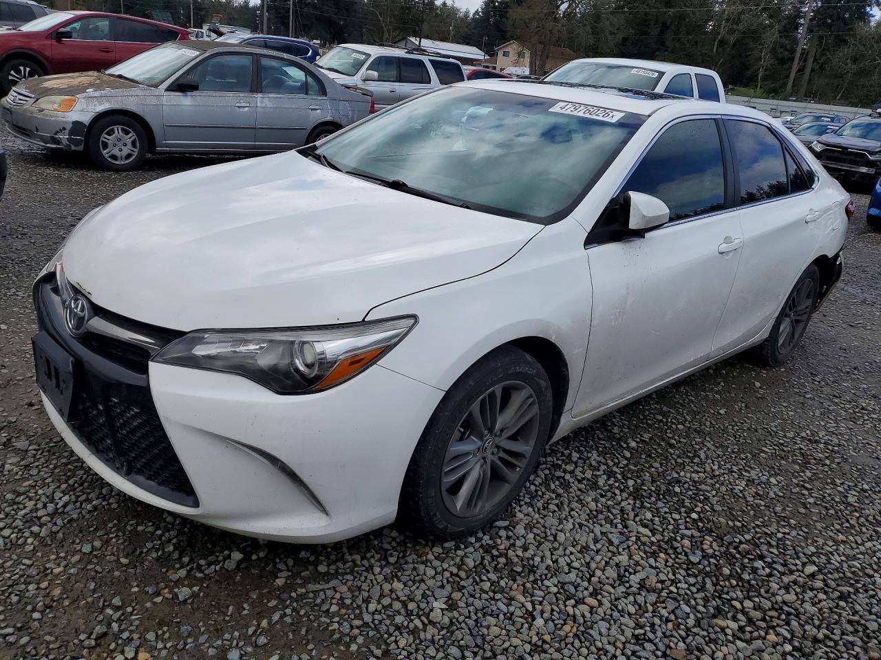 2015 Toyota Camry Se - zdjęcie główne