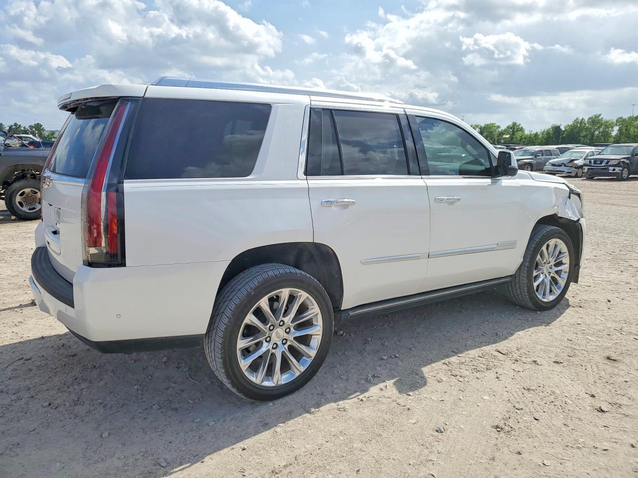 2019 Cadillac Escalade Premium Luxury - zdjęcie 3