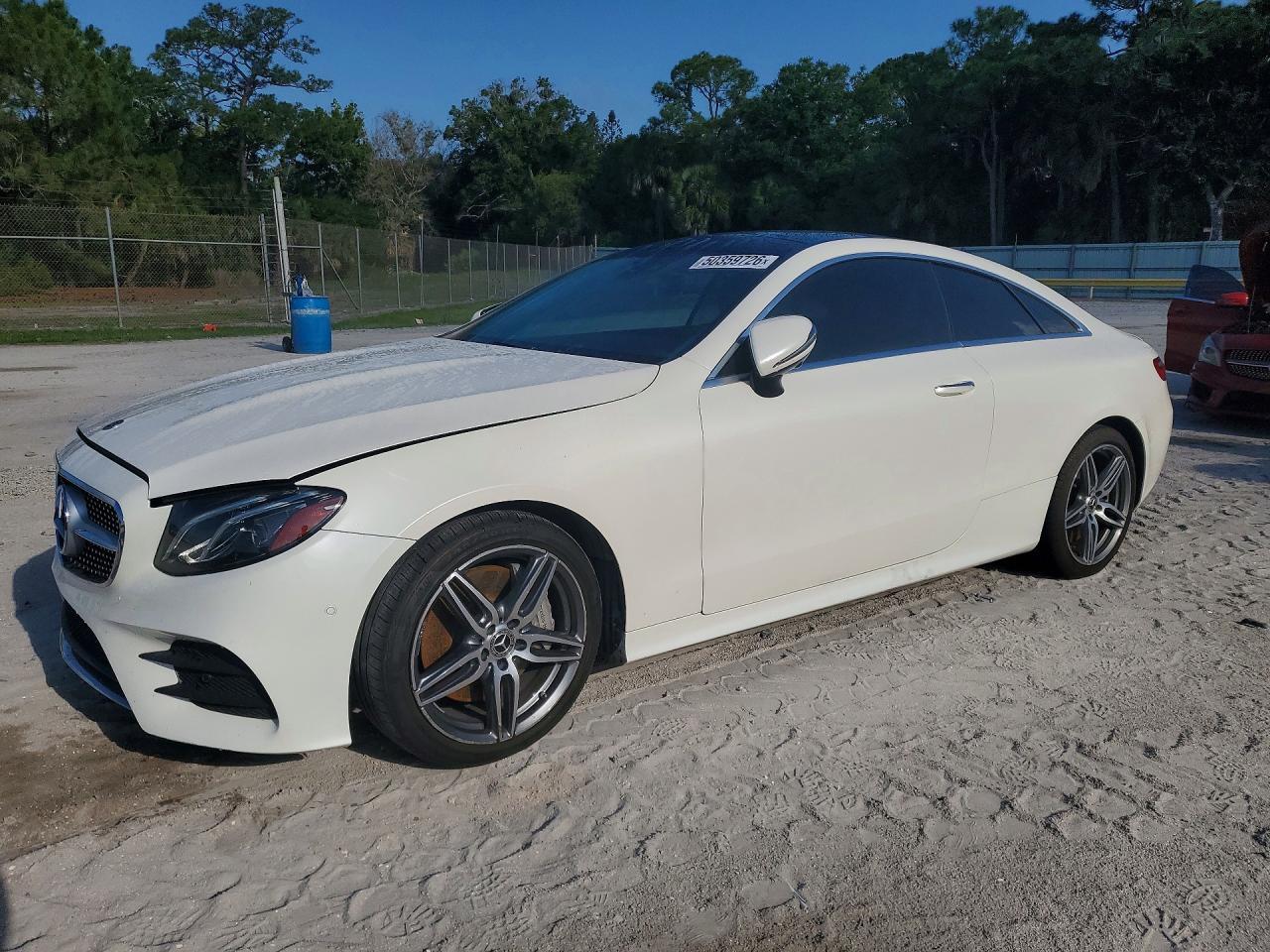 2020 Mercedes-Benz E 450 - zdjęcie główne