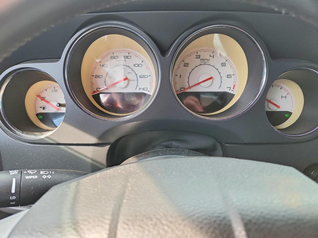 2014 Dodge Challenger Sxt - zdjęcie 9