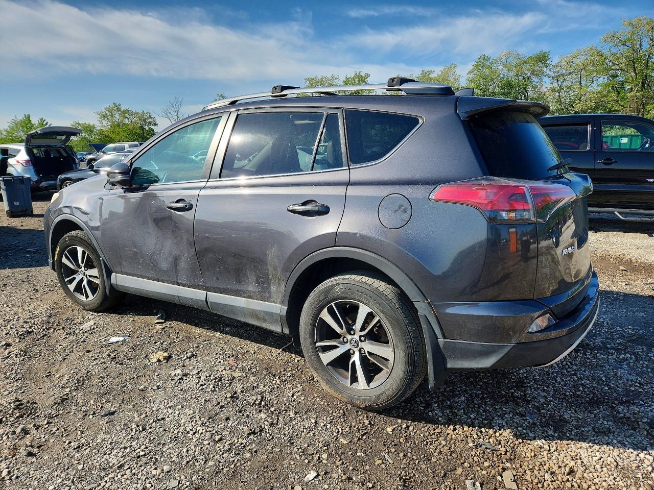 2016 Toyota Rav4 Xle - zdjęcie 2