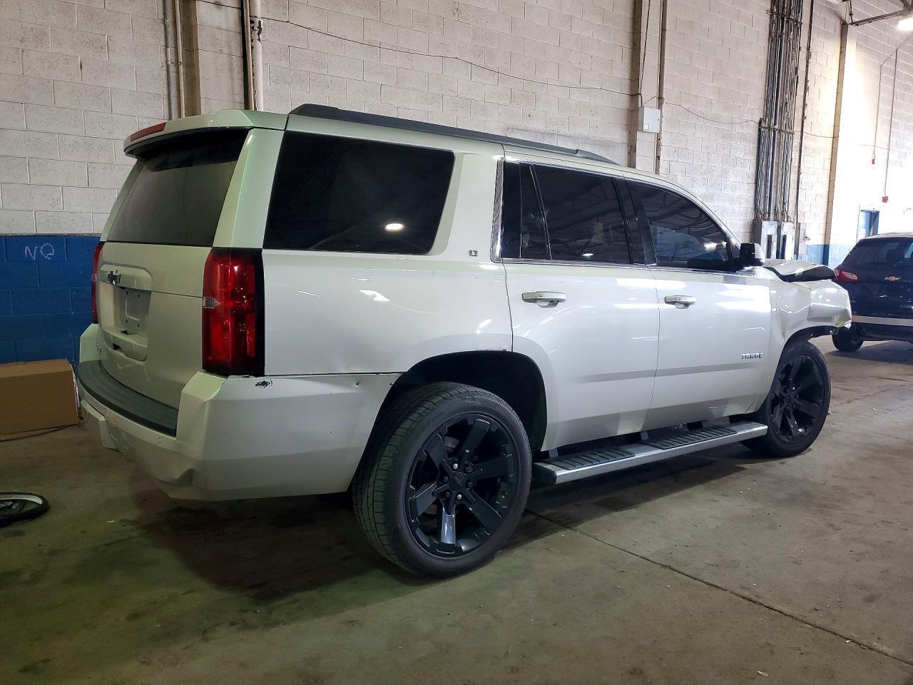 2016 Chevrolet Tahoe K1500 Lt - zdjęcie 3