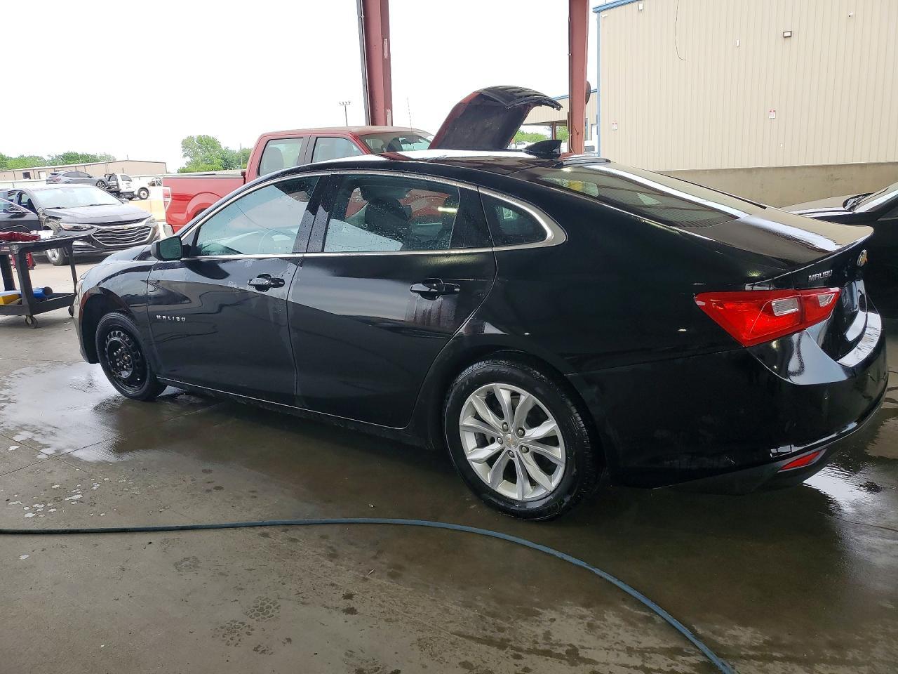 2023 Chevrolet Malibu Lt - zdjęcie 2