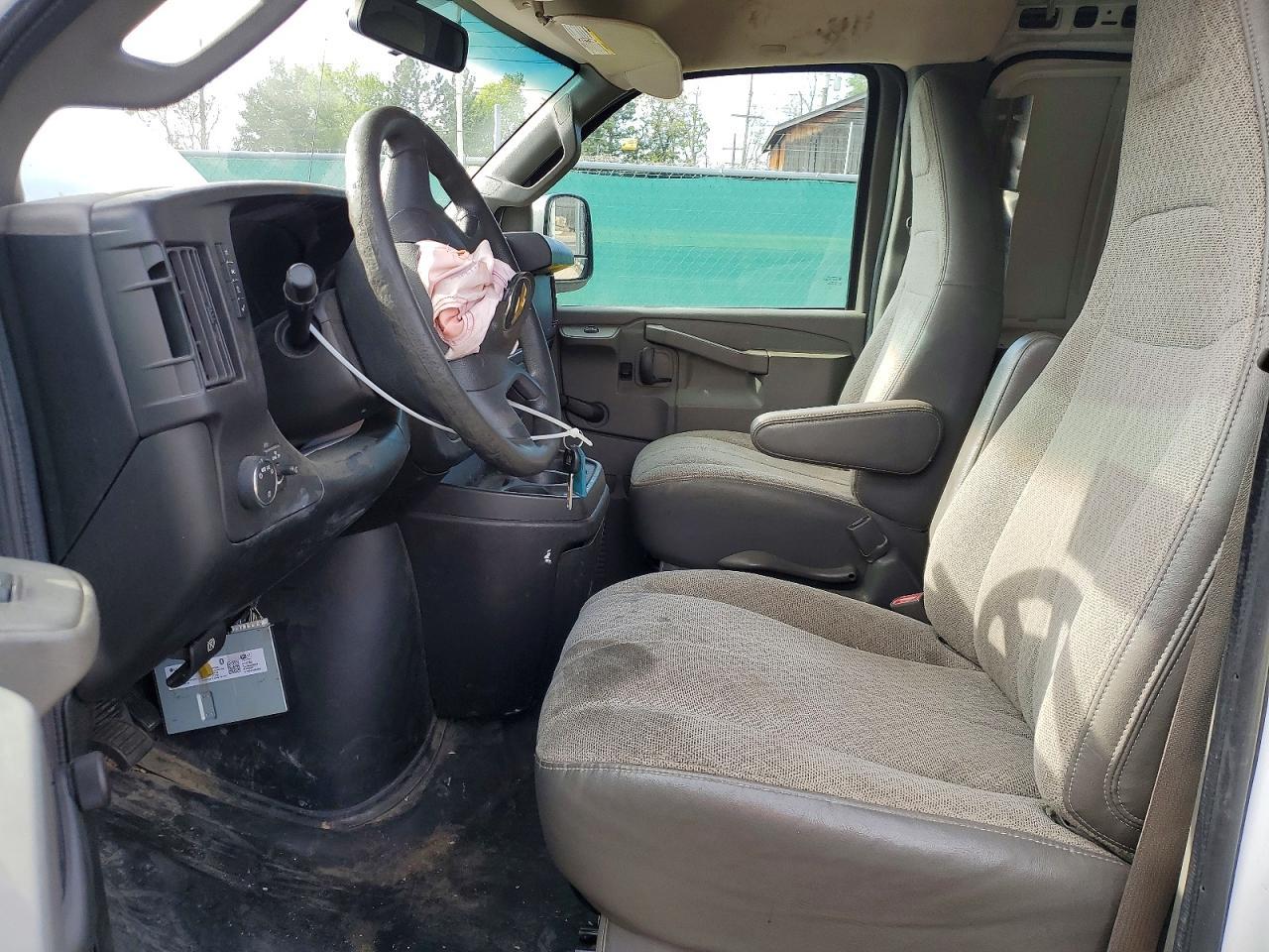 2018 Chevrolet Express G2500 - zdjęcie 7