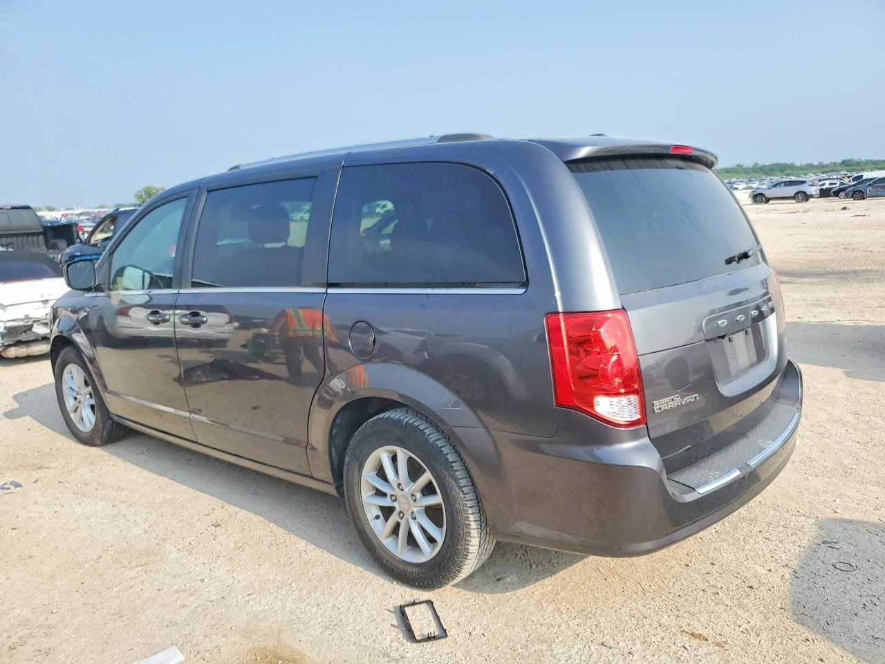 2020 Dodge Grand Caravan Sxt - zdjęcie 2