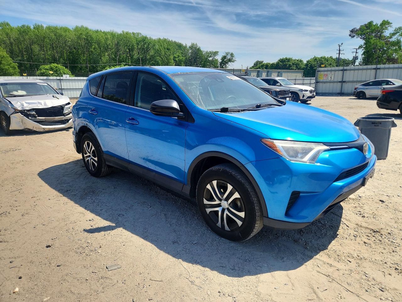 2018 Toyota Rav4 Le - zdjęcie 4