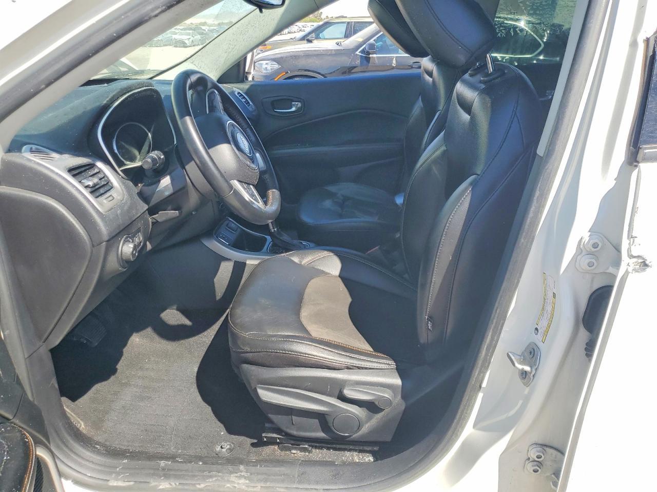 2021 Jeep Compass Latitude - zdjęcie 7