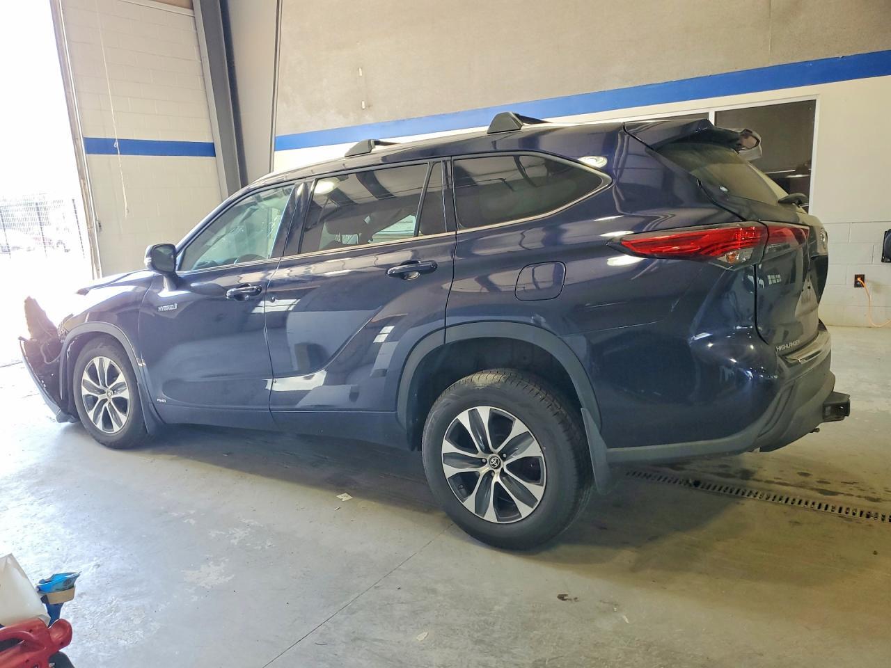 2021 Toyota Highlander Hybrid Xle - zdjęcie 2