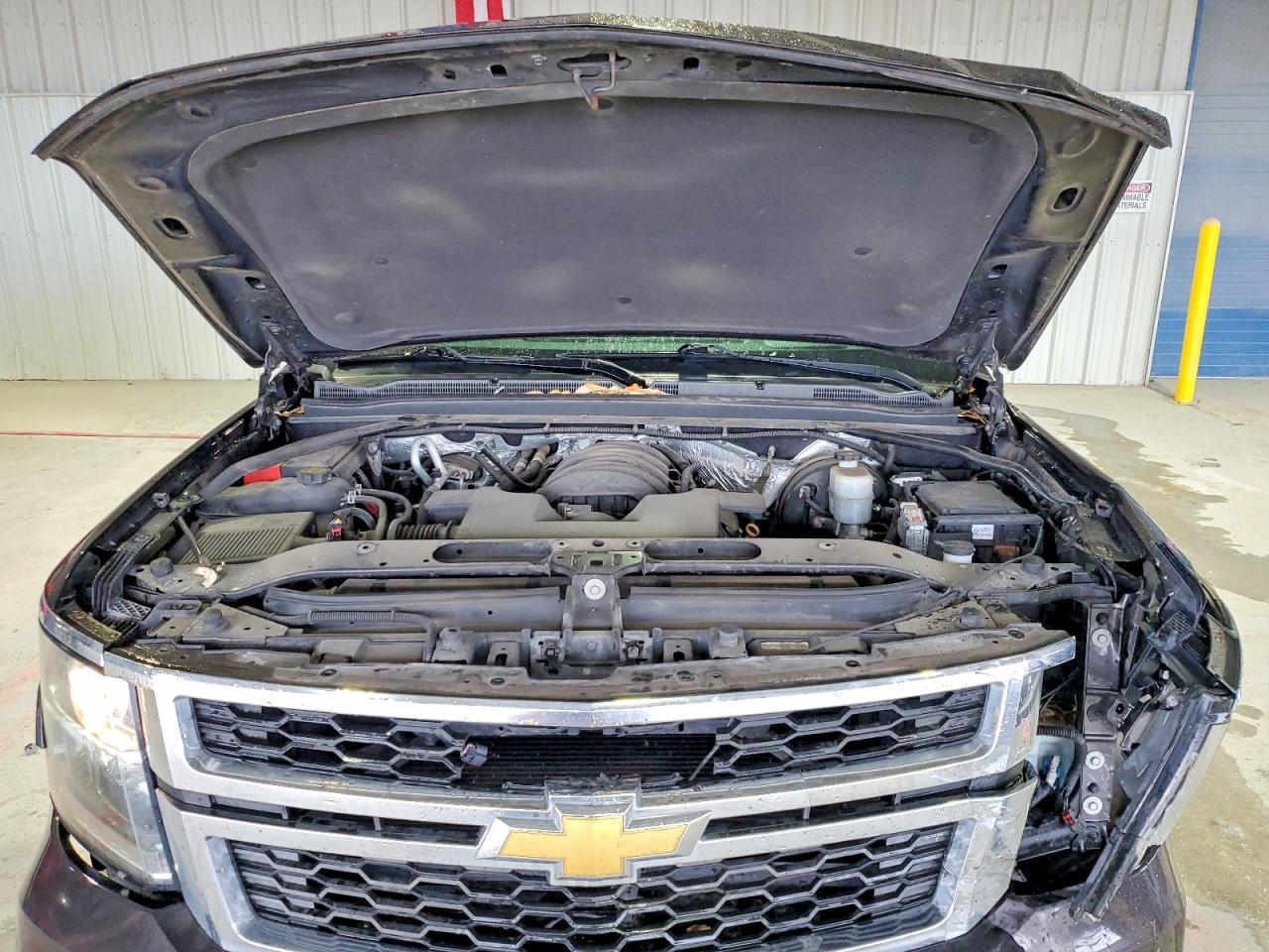 2016 Chevrolet Tahoe C1500 Lt - zdjęcie 12