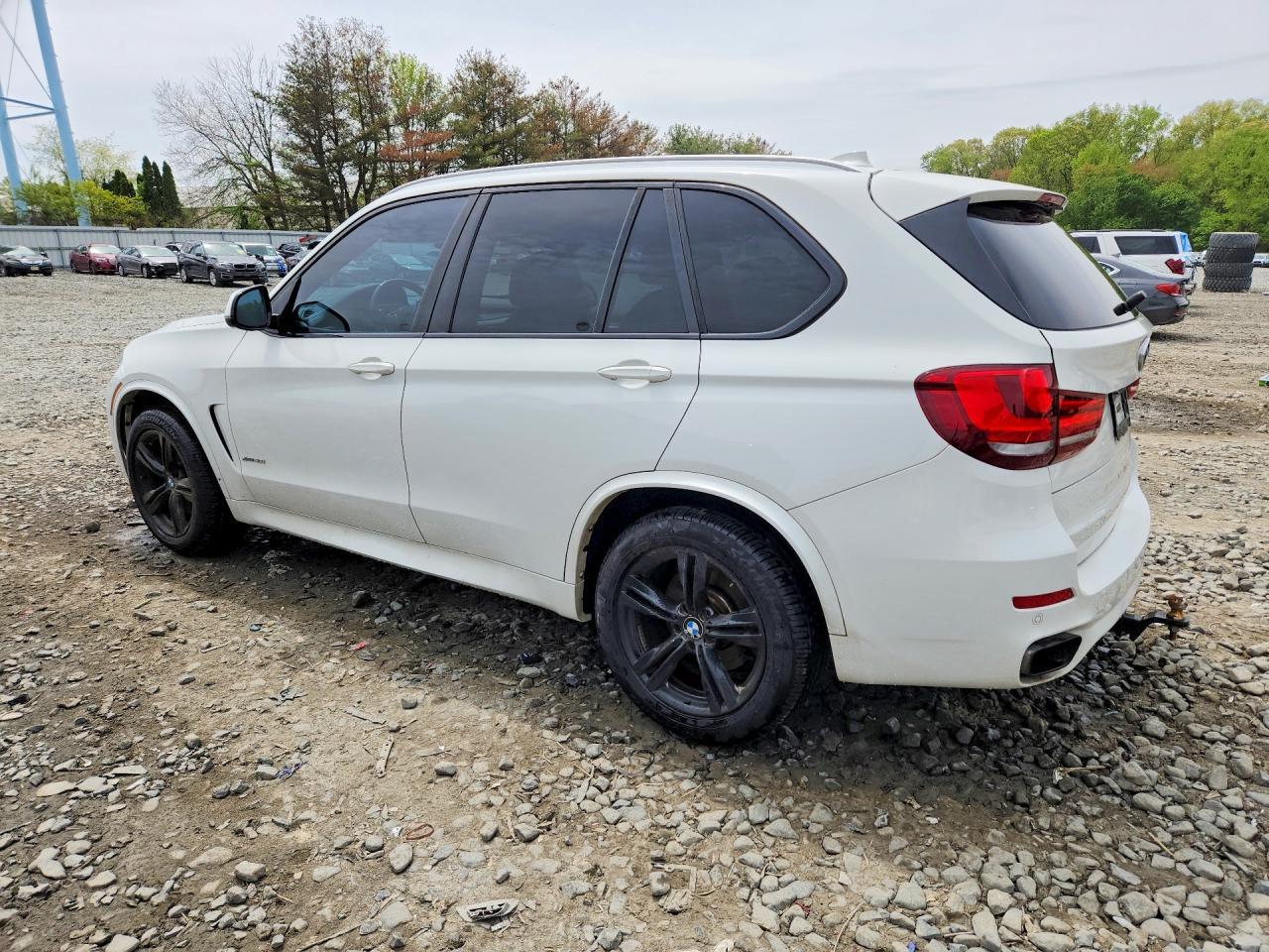 2017 BMW X5 xDrive50I - zdjęcie 2