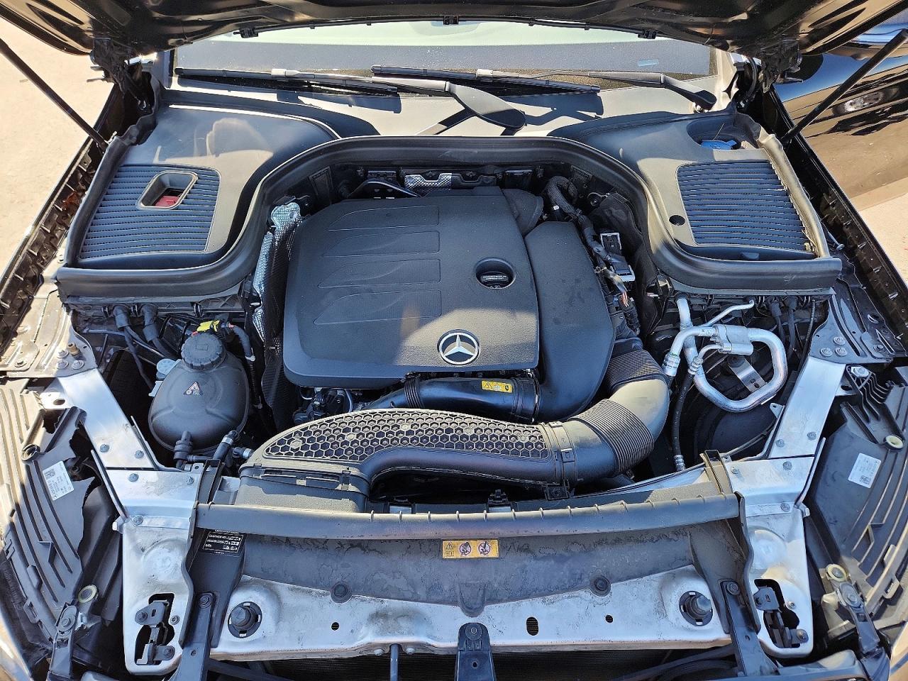 2022 Mercedes-Benz Glc 300 - zdjęcie 12