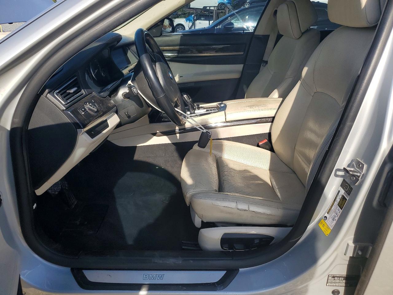2013 BMW 740 Li - zdjęcie 7