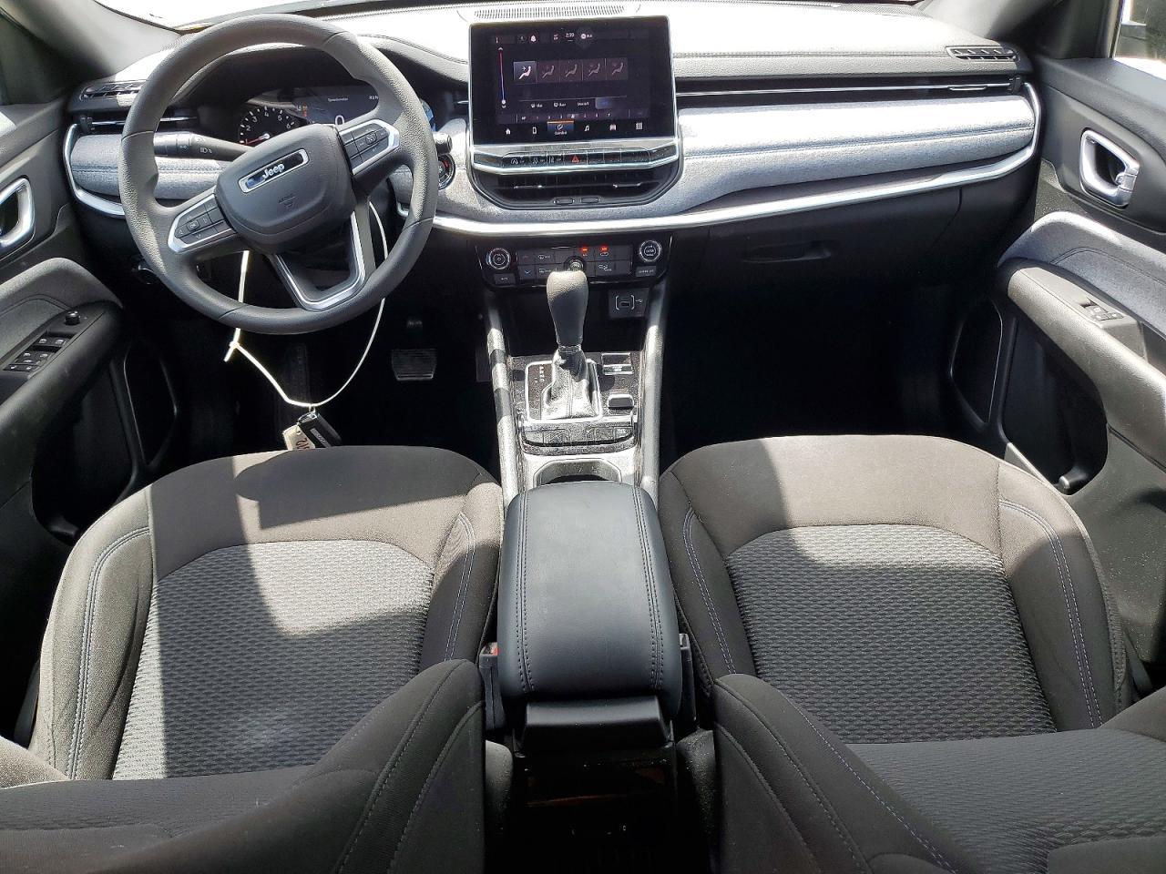 2023 Jeep Compass Sport - zdjęcie 8