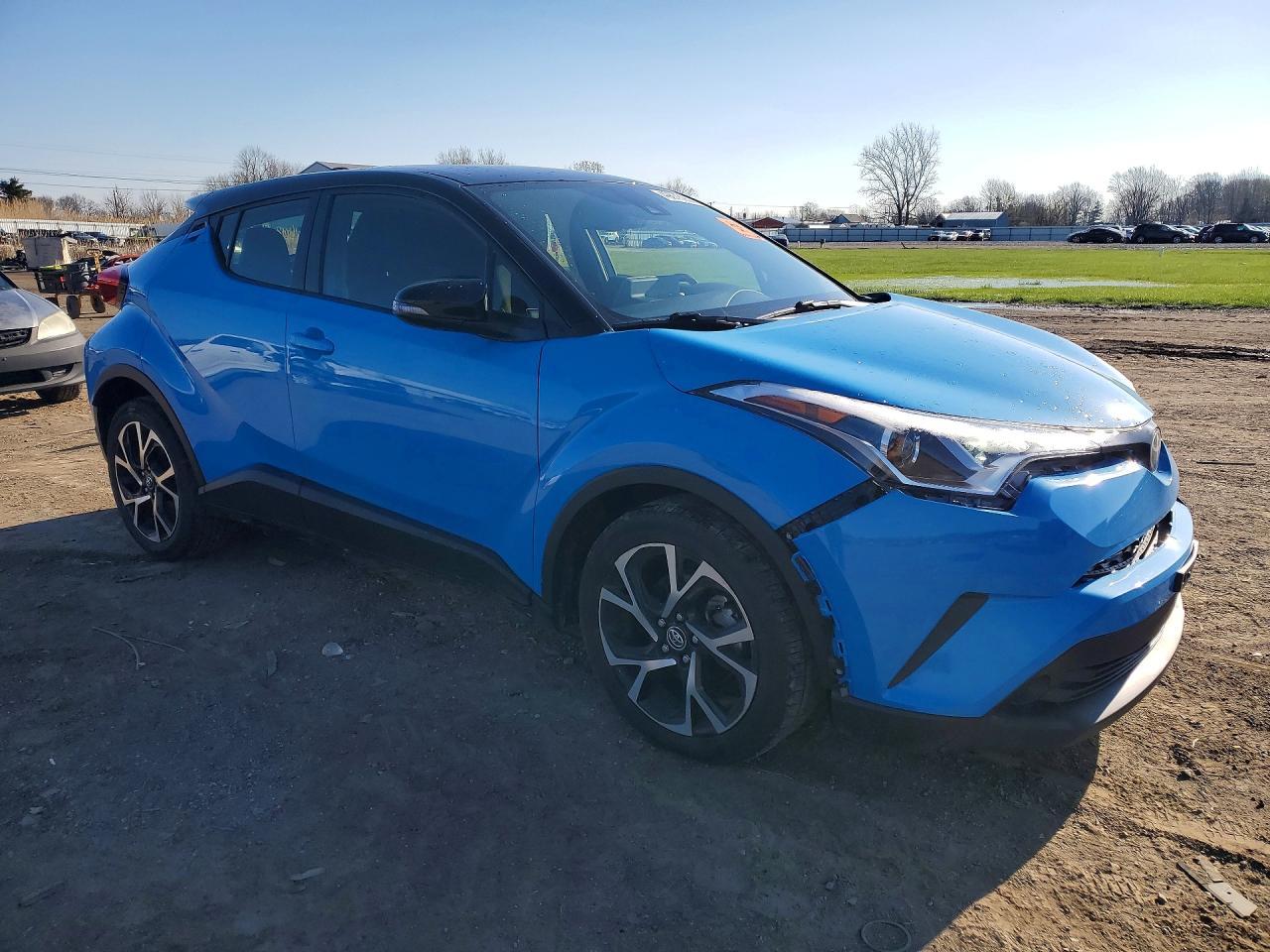 2019 Toyota C-Hr Xle - zdjęcie 4