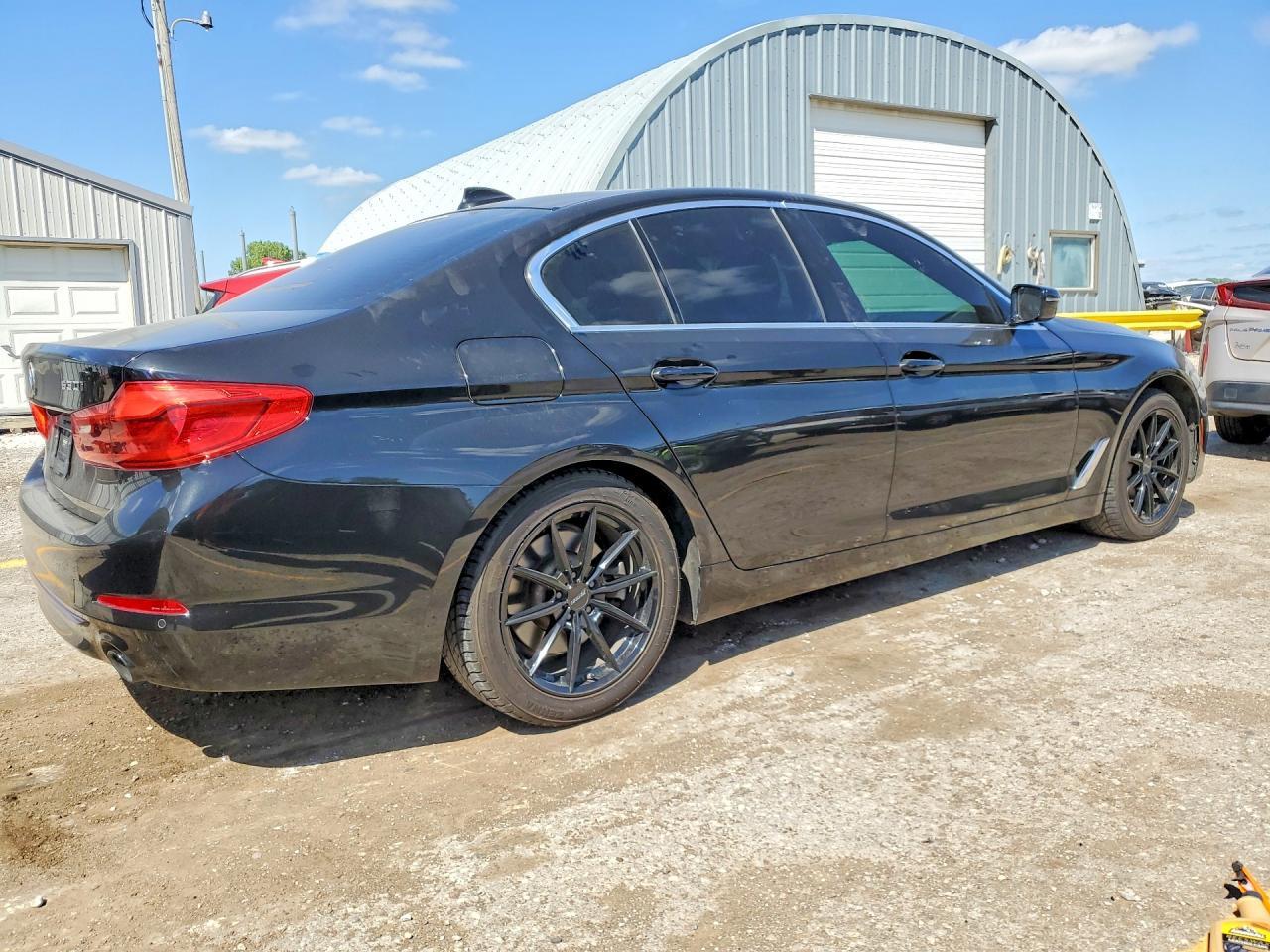 2019 BMW 530 I - zdjęcie 3