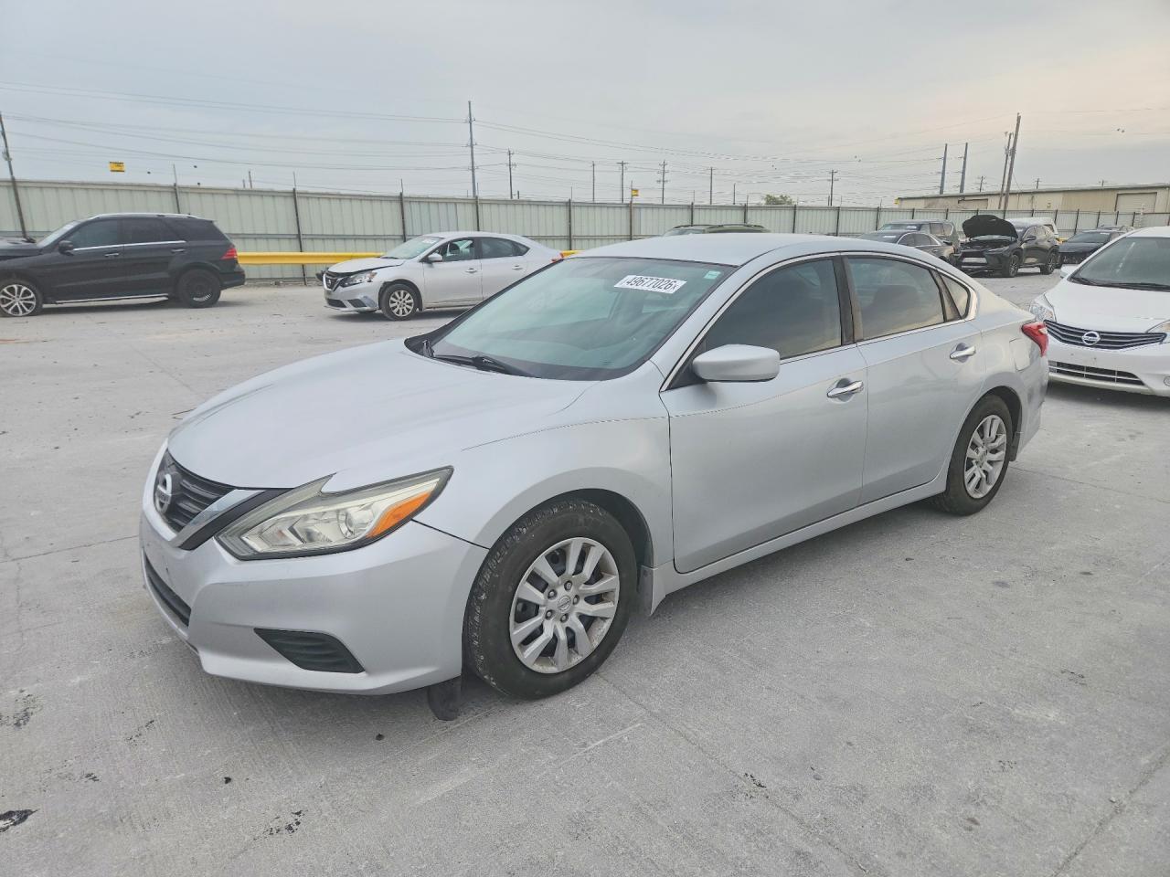 2017 Nissan Altima 2.5 S - zdjęcie główne