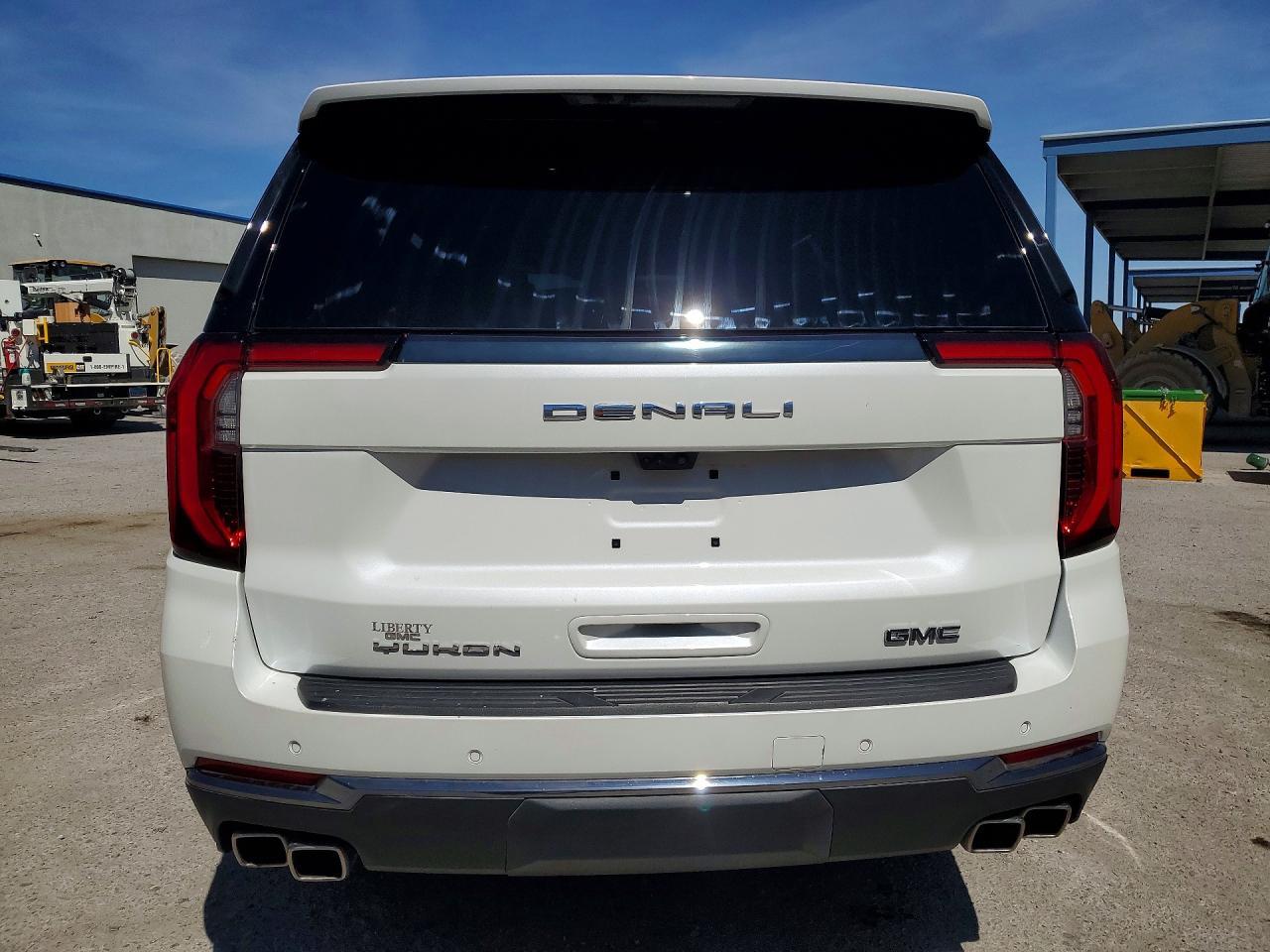 2025 GMC Yukon Denali Ultimate - zdjęcie 6