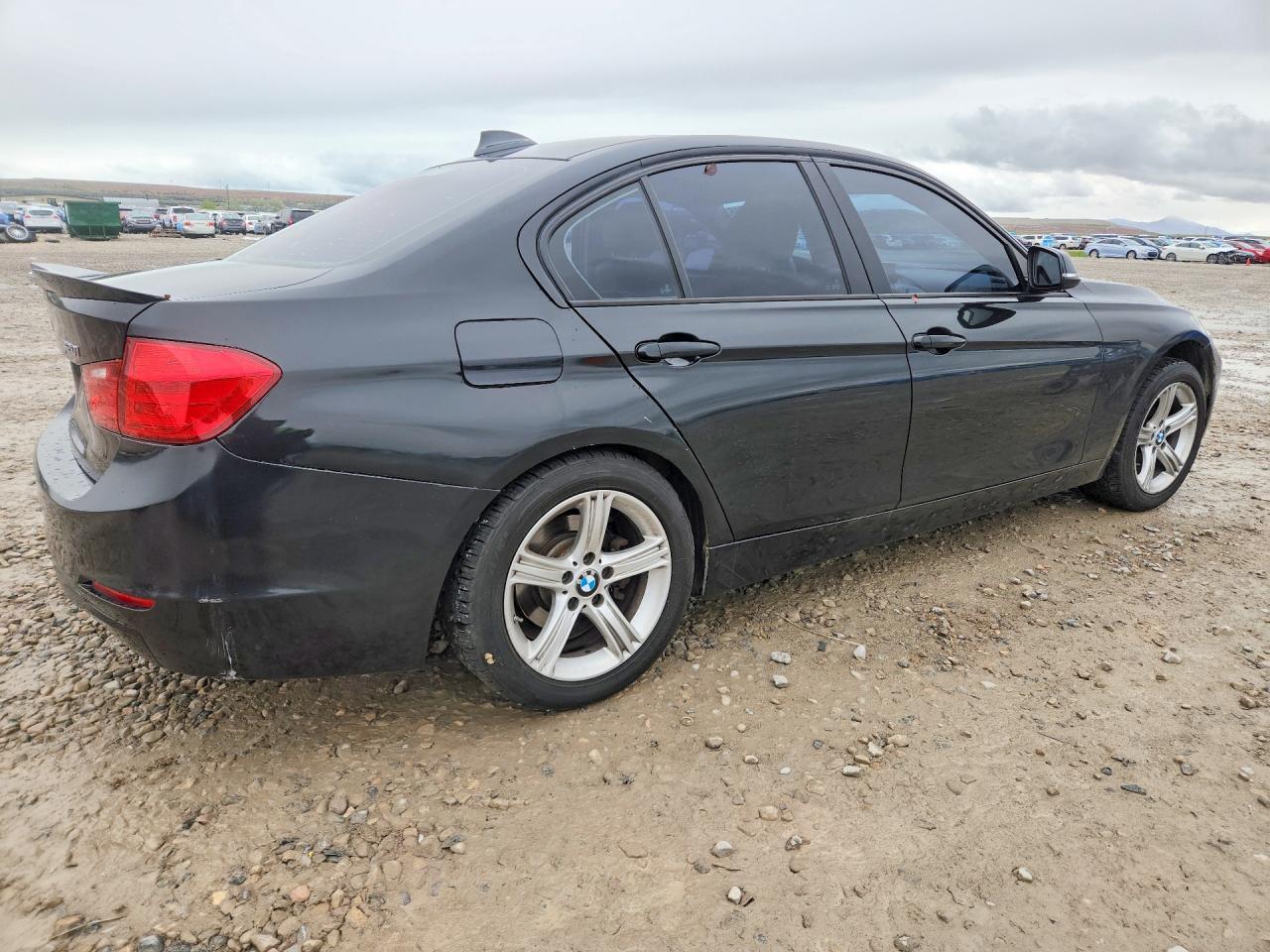 2015 BMW 320 I xDrive - zdjęcie 3