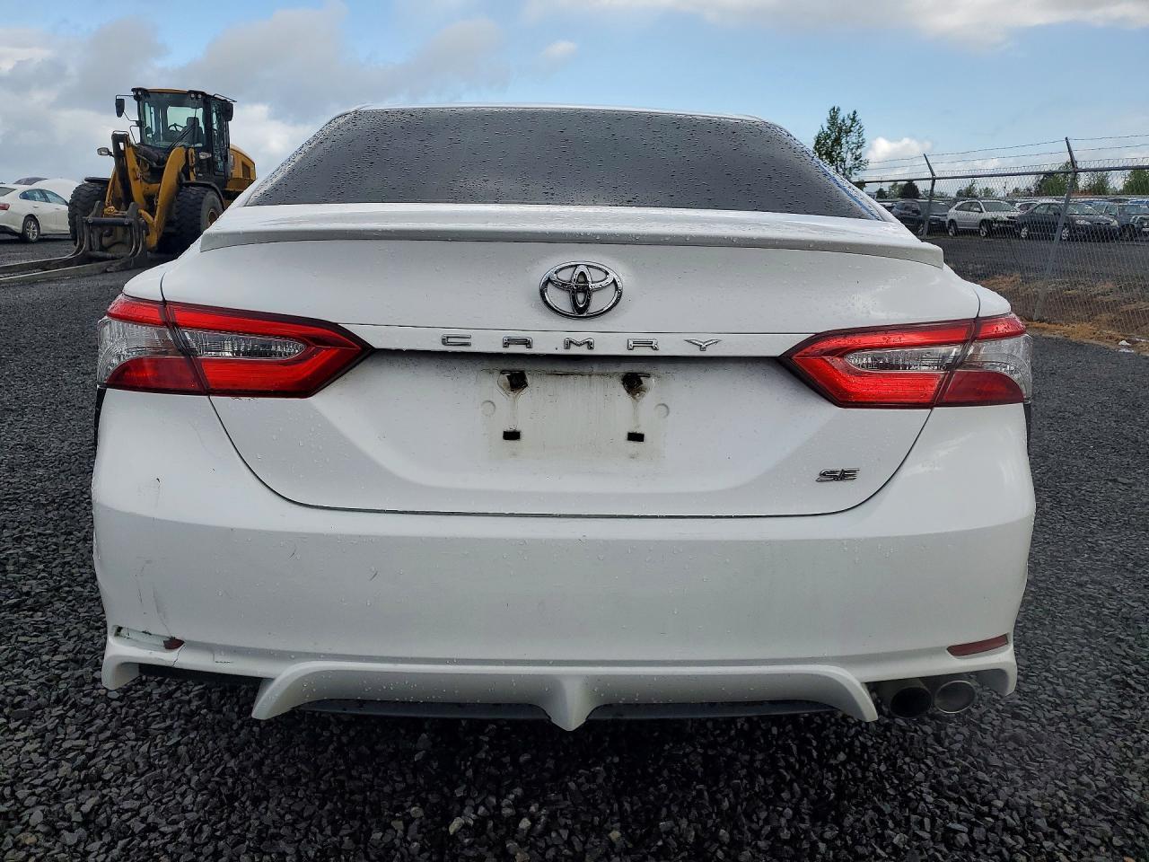 2018 Toyota Camry Se - zdjęcie 6