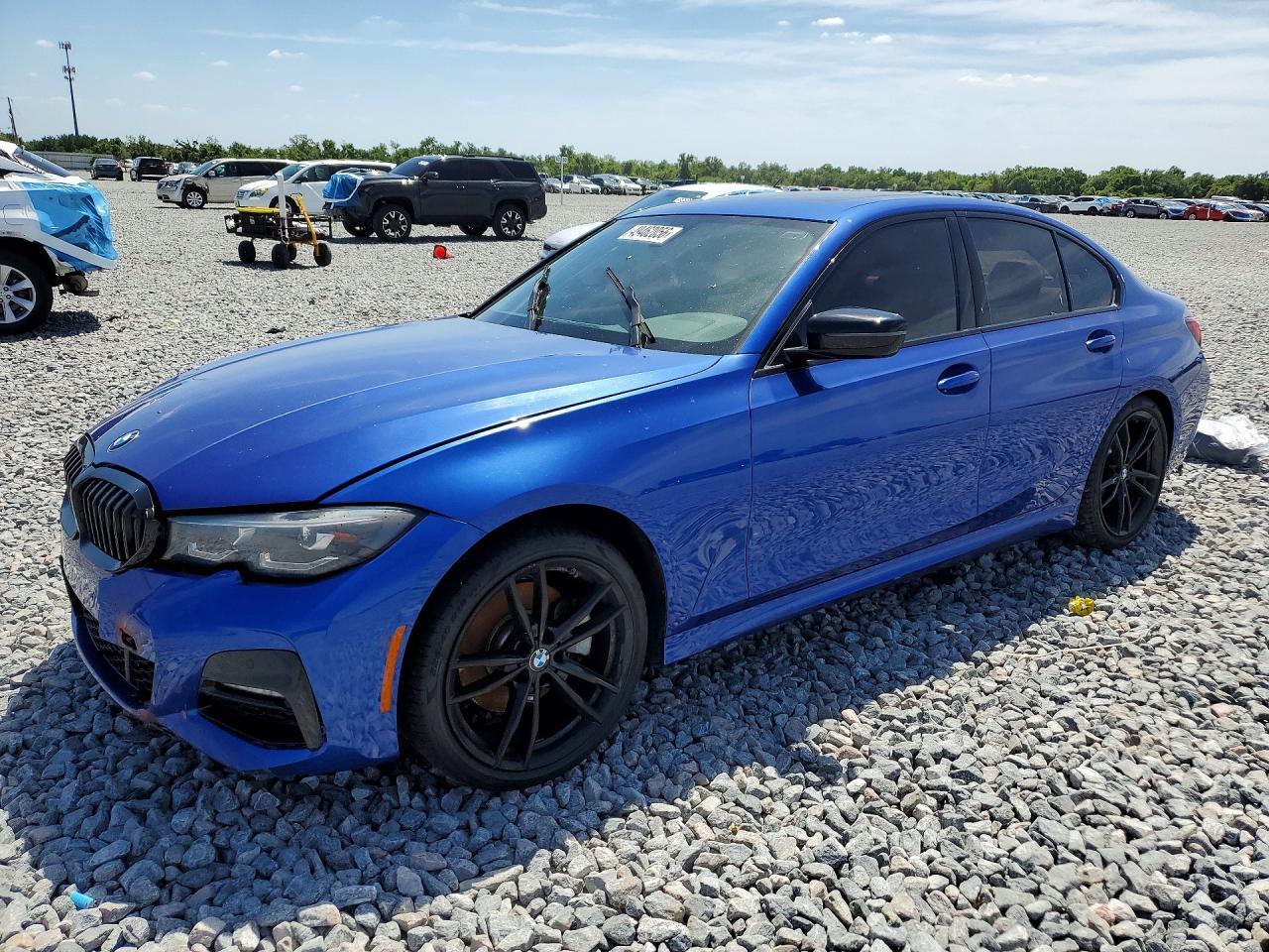 2022 BMW 330Xi - zdjęcie główne
