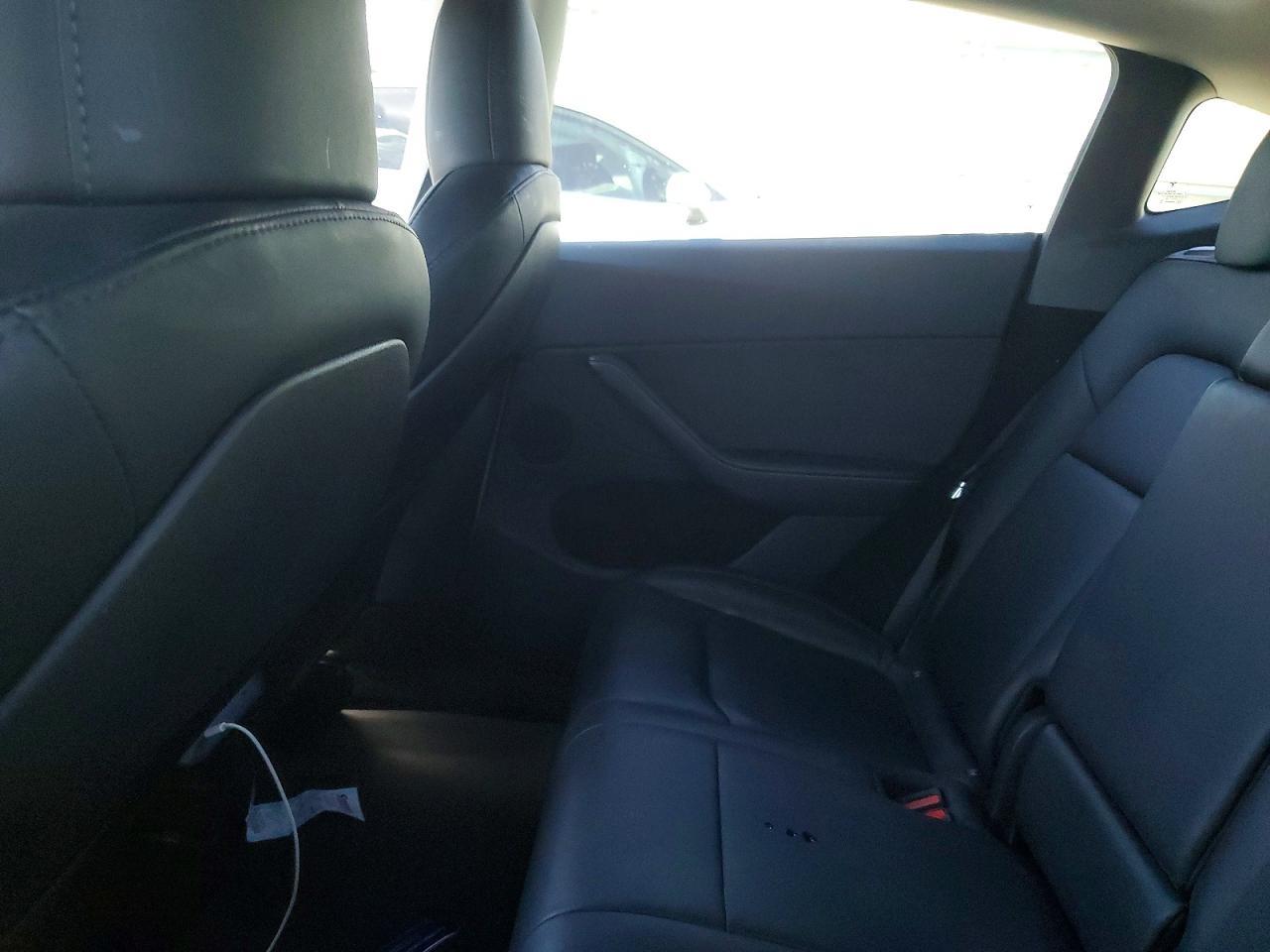 2023 Tesla Model Y - zdjęcie 10