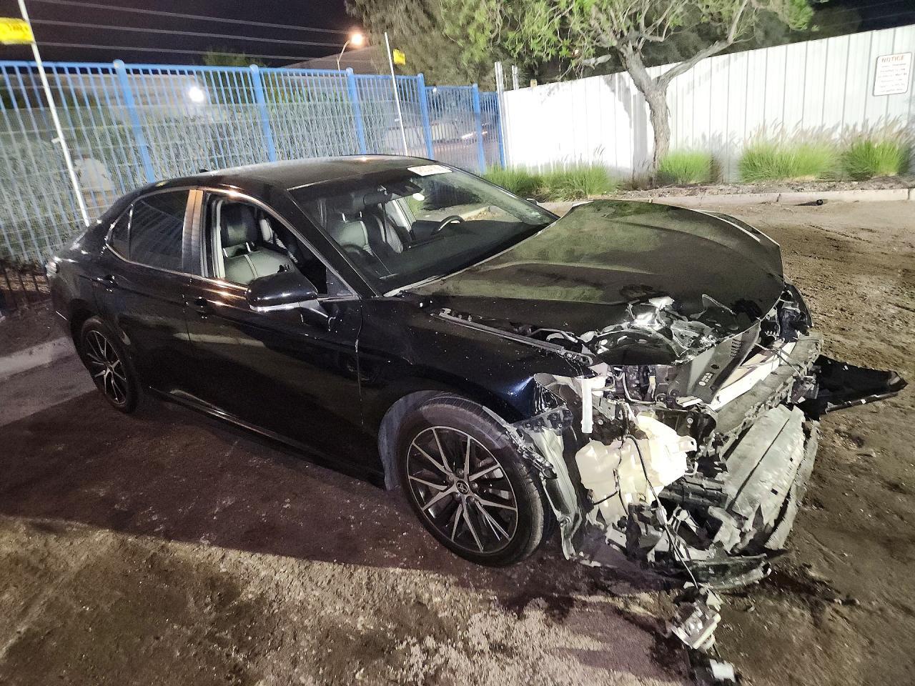 2022 Toyota Camry Se - zdjęcie 4