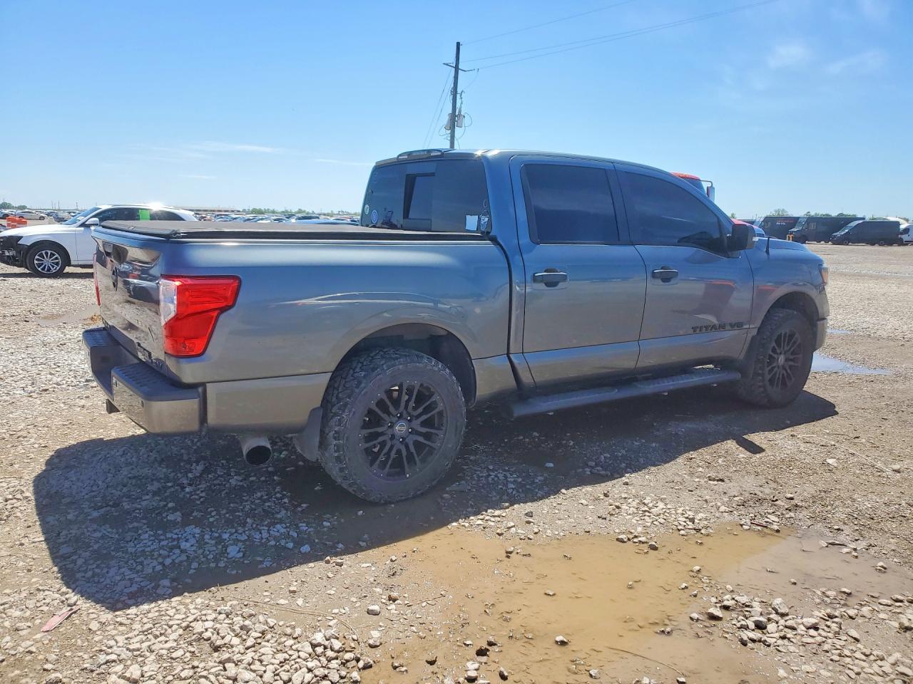 2018 Nissan Titan Sv - zdjęcie 3