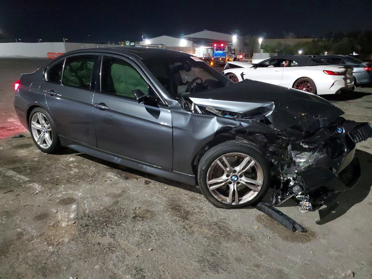 2017 BMW 330 I - zdjęcie 4
