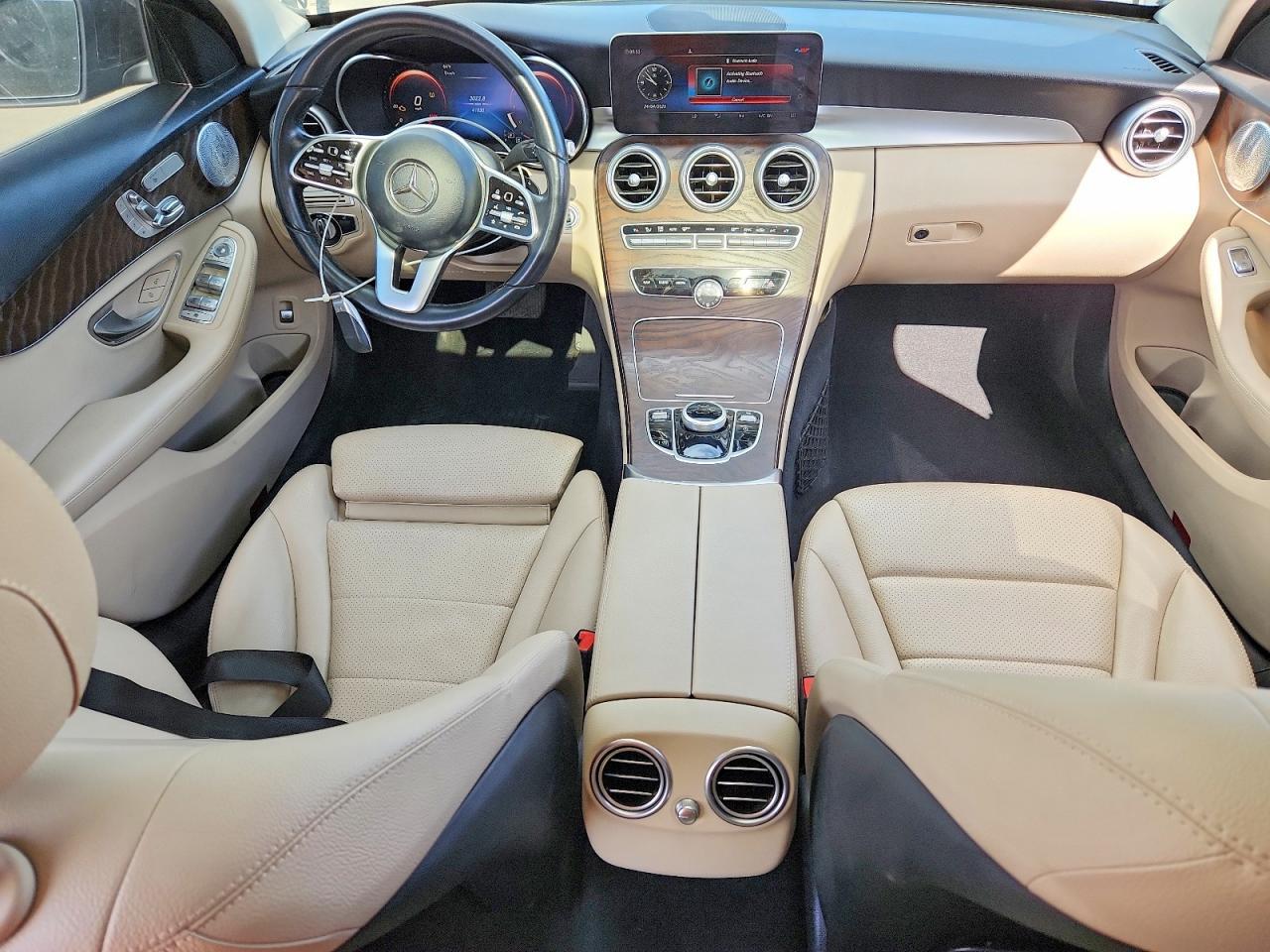 2021 Mercedes-Benz C 300 - zdjęcie 8