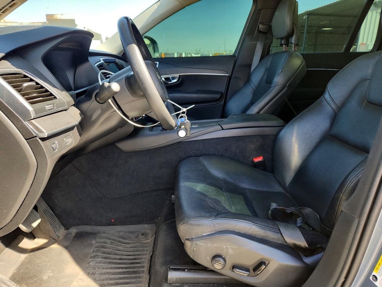 2020 Volvo Xc90 T6 Momentum - zdjęcie 7