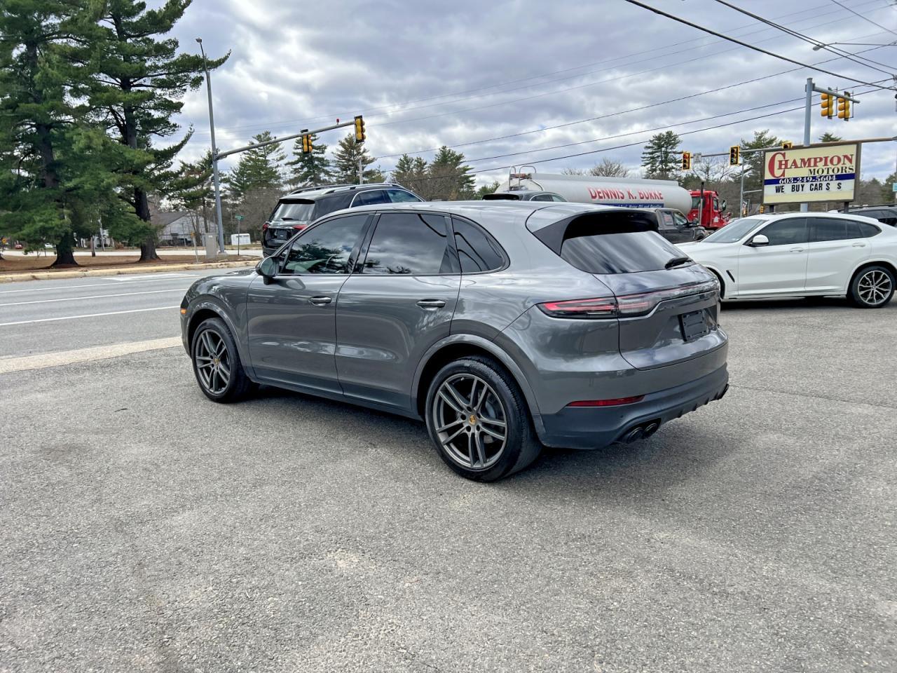 2019 Porsche Cayenne - zdjęcie 3