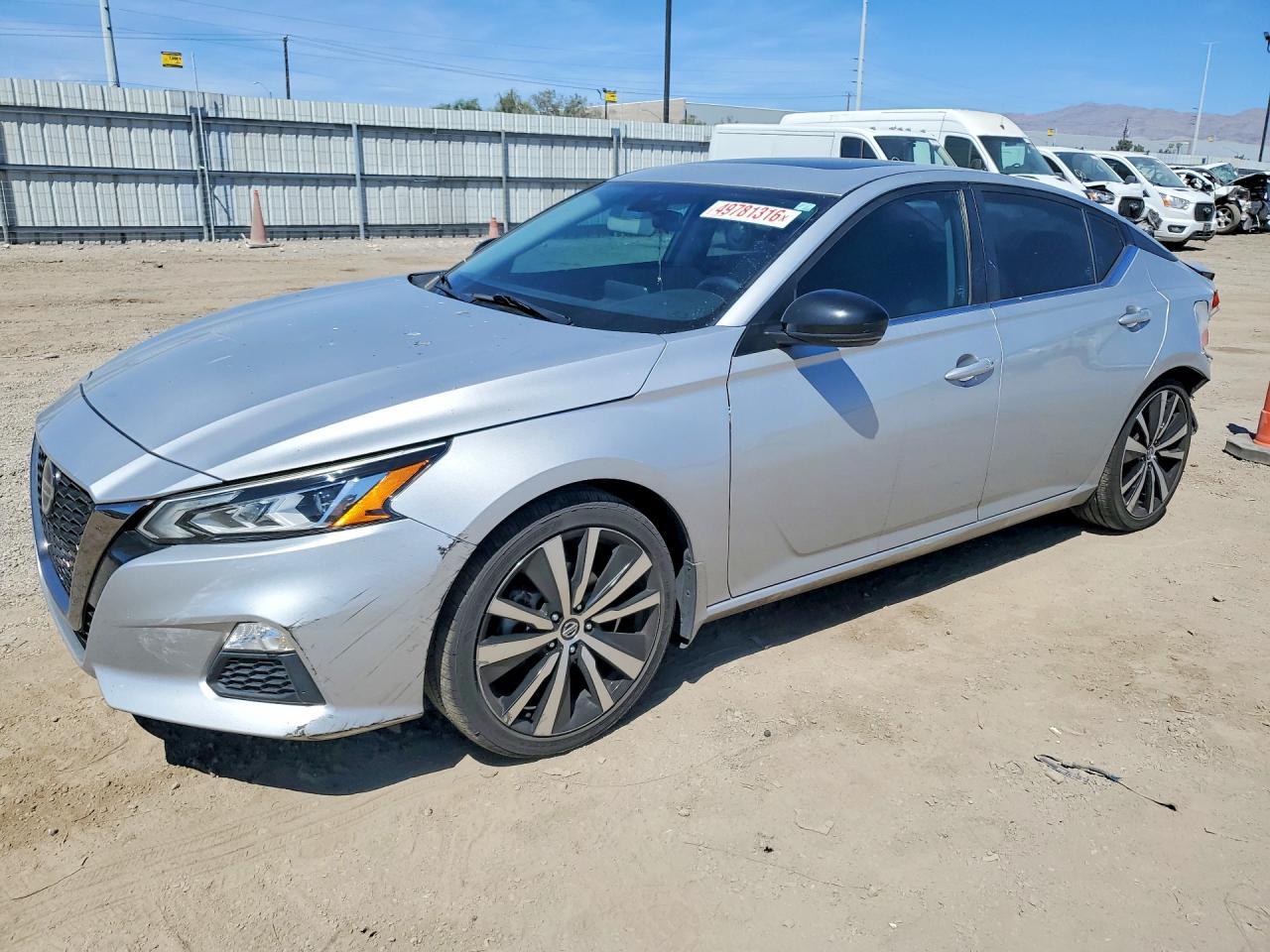 2020 Nissan Altima Sr - zdjęcie główne