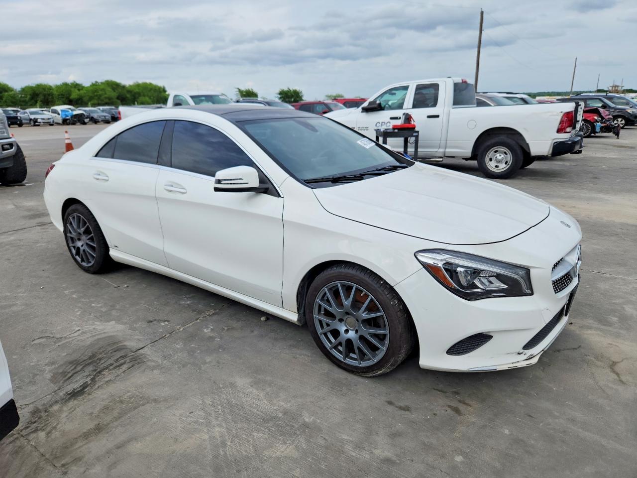 2018 Mercedes-Benz Cla 250 4Matic - zdjęcie 4