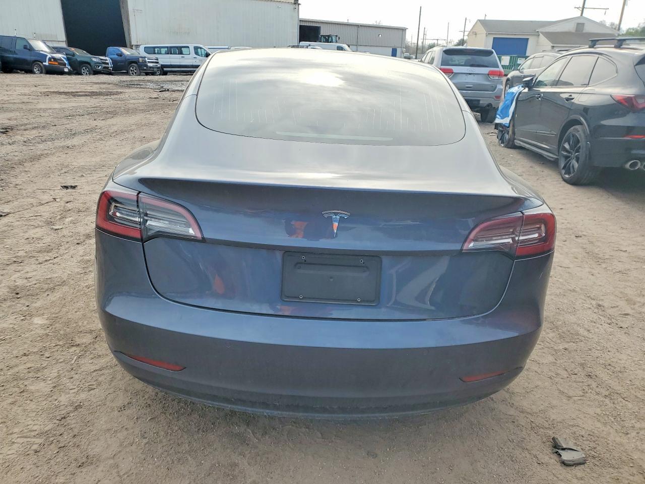 2020 Tesla Model 3 - zdjęcie 6