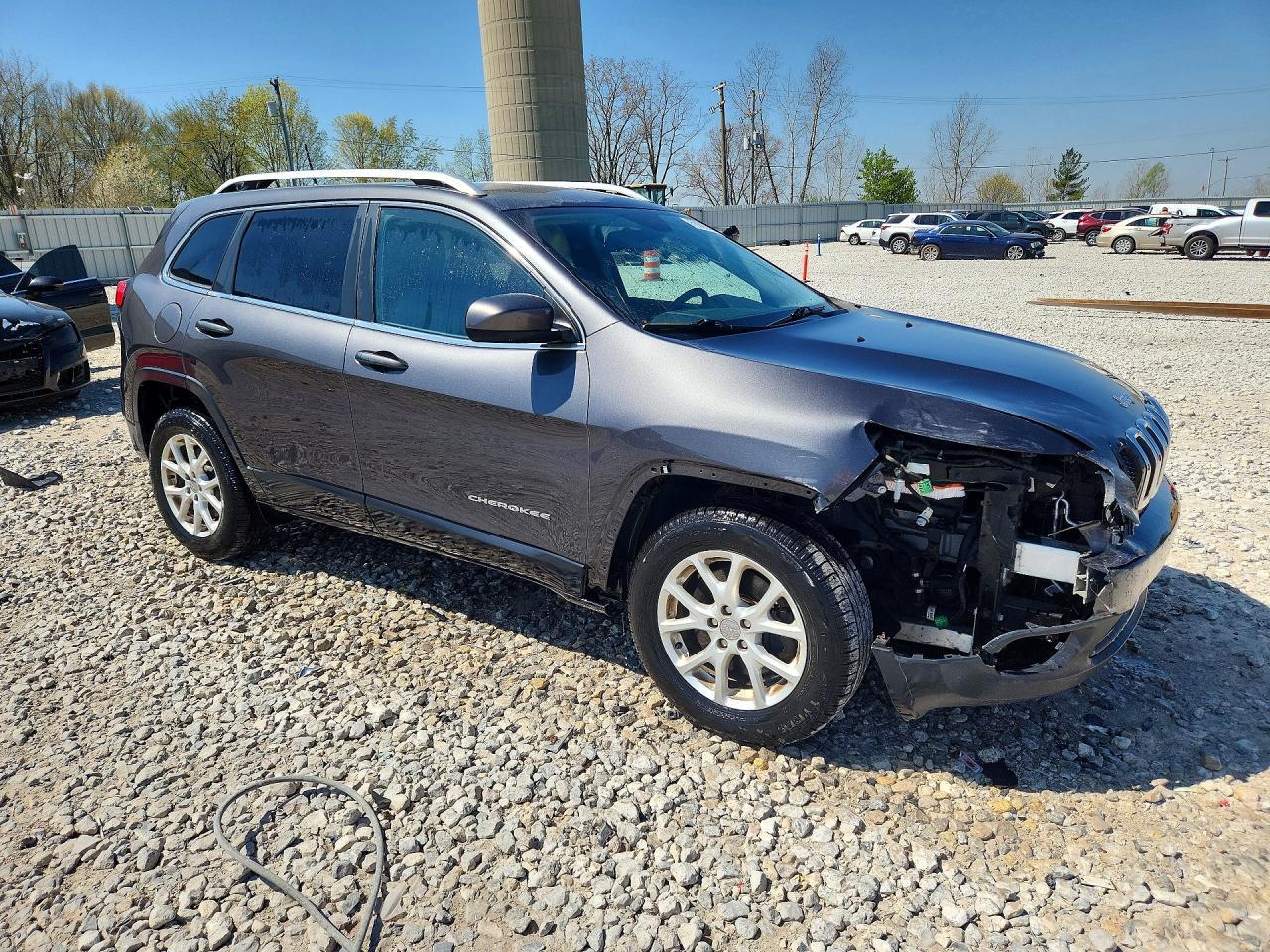 2016 Jeep Cherokee Latitude - zdjęcie 4