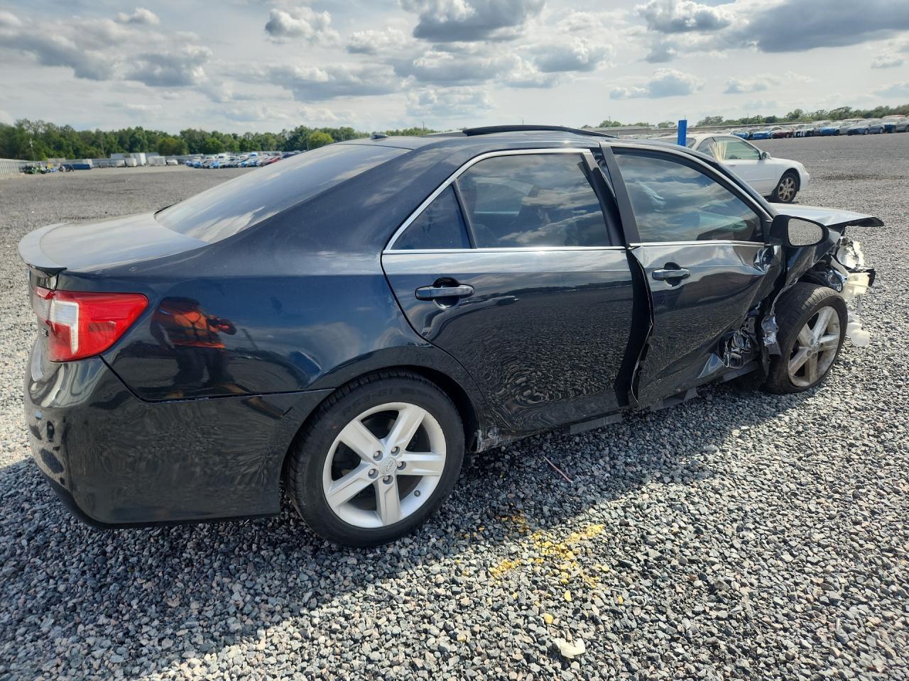 2013 Toyota Camry Se - zdjęcie 3
