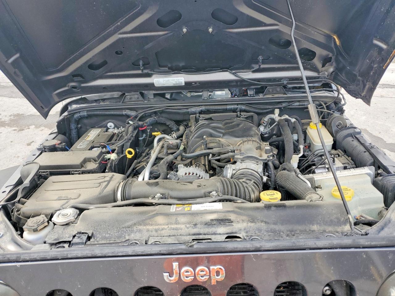 2016 Jeep Wrangler Unlimited Sport - zdjęcie 12