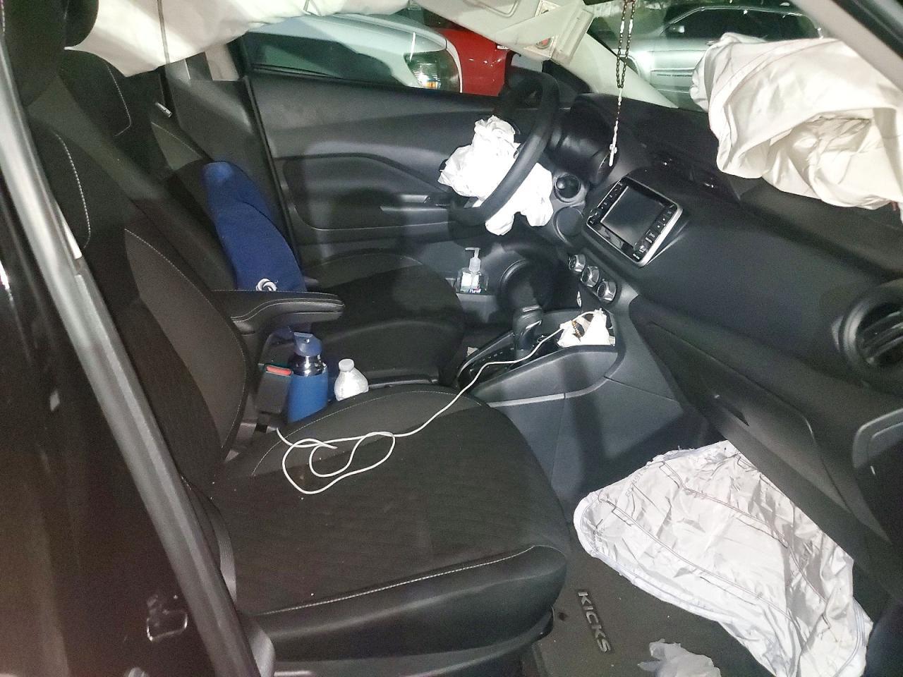 2022 Nissan Kicks S - zdjęcie 13