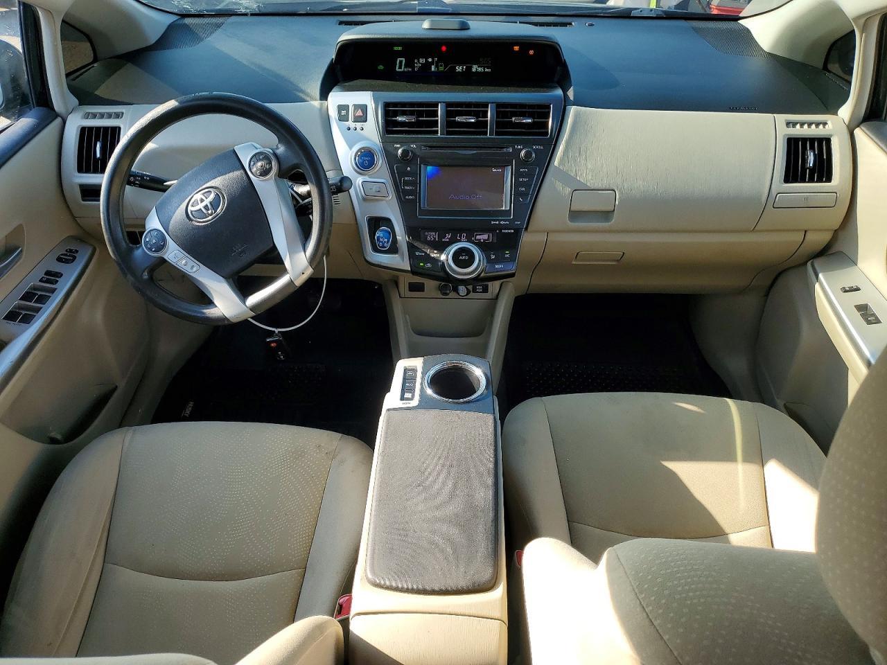 2014 Toyota Prius V Three - zdjęcie 8