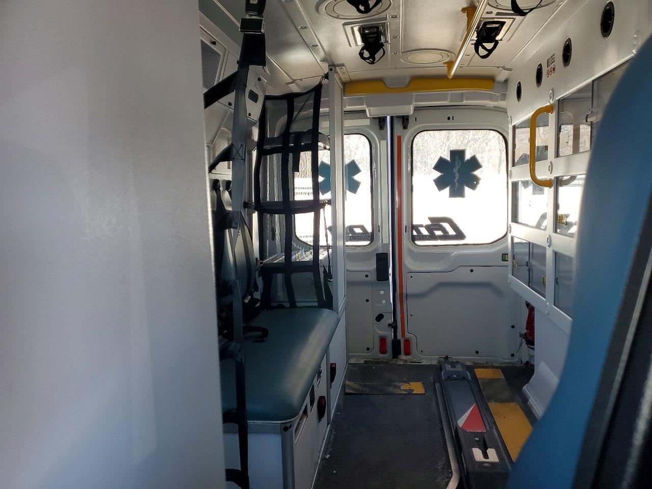 2019 Ford Transit T-250 - zdjęcie 10