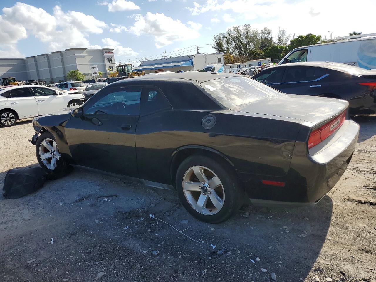 2014 Dodge Challenger Sxt - zdjęcie 2