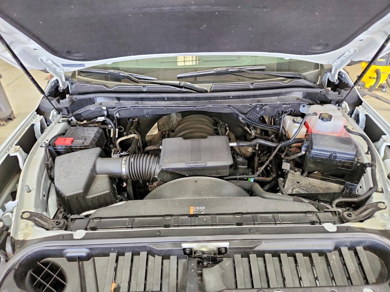 2025 GMC Sierra K2500 At4 - zdjęcie 11