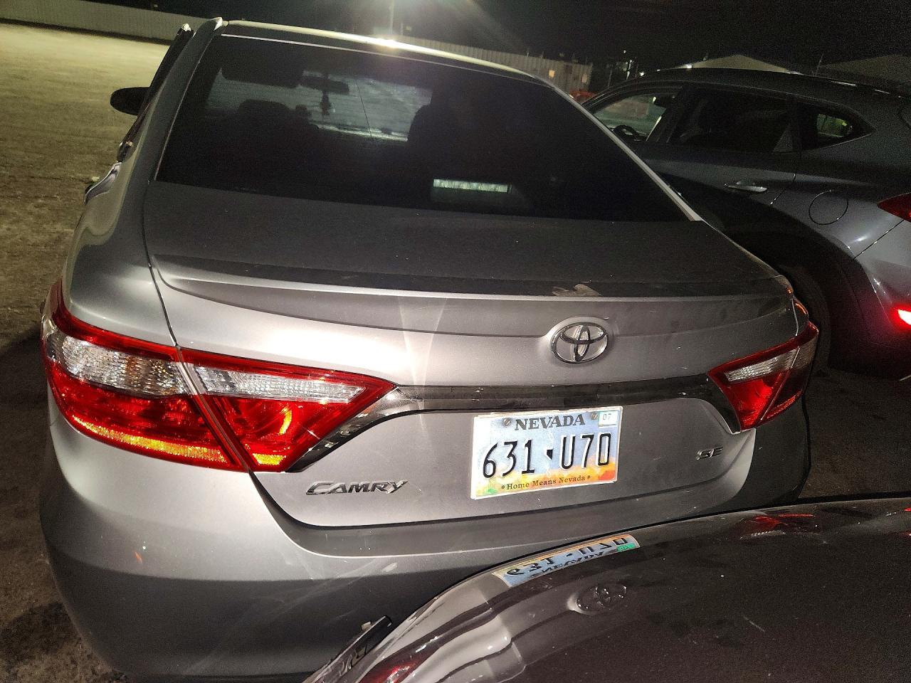 2016 Toyota Camry Se - zdjęcie 6