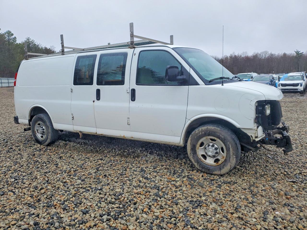 2017 Chevrolet Express G2500 - zdjęcie 4