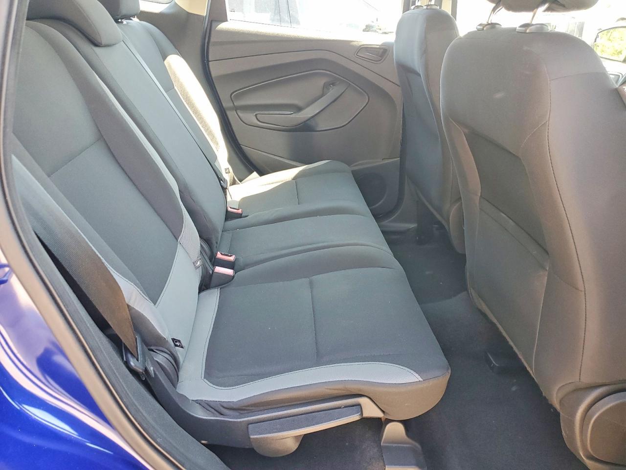 2015 Ford Escape S - zdjęcie 11