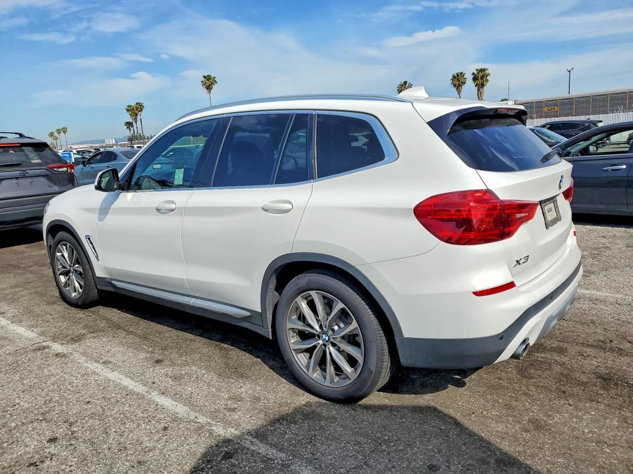 2019 BMW X3 Sdrive30I - zdjęcie 2