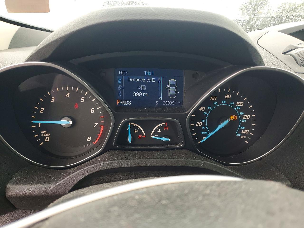 2015 Ford Escape S - zdjęcie 9