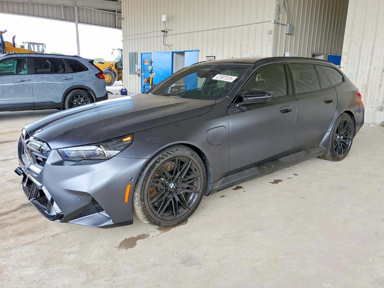 2026 BMW M5 Touring - zdjęcie główne